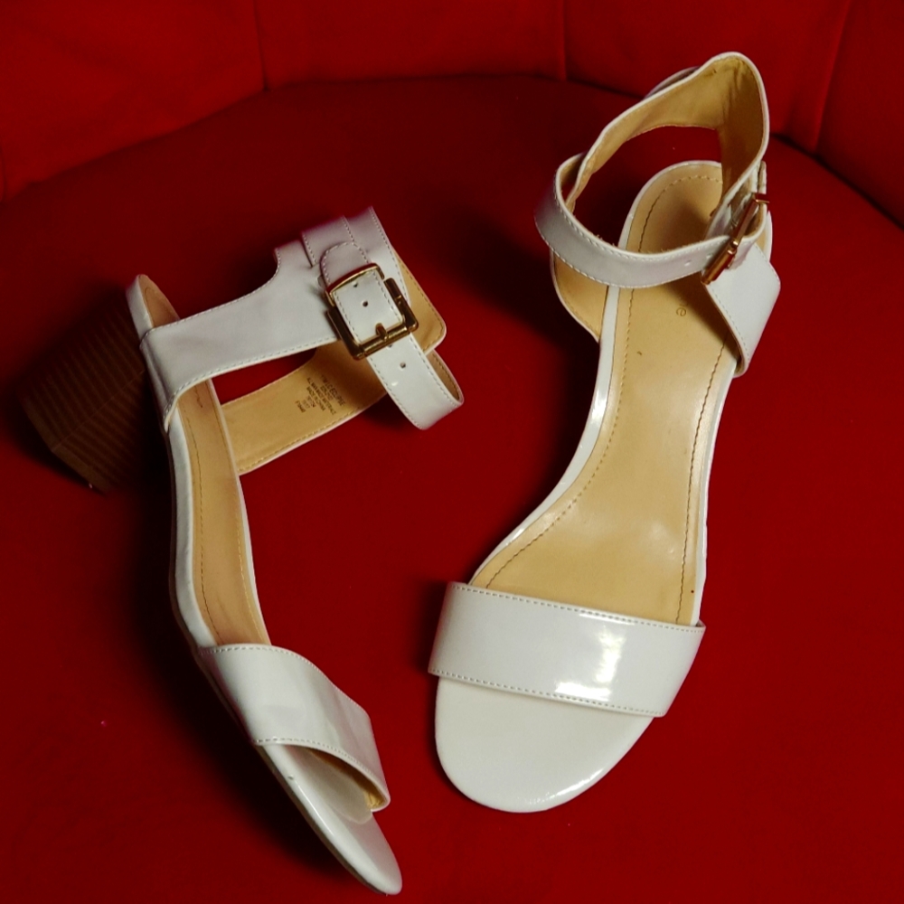 White Patent 2 in heel